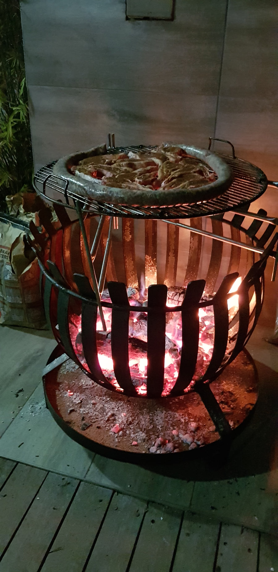 Crossfire stand used over a wide rectangular braai